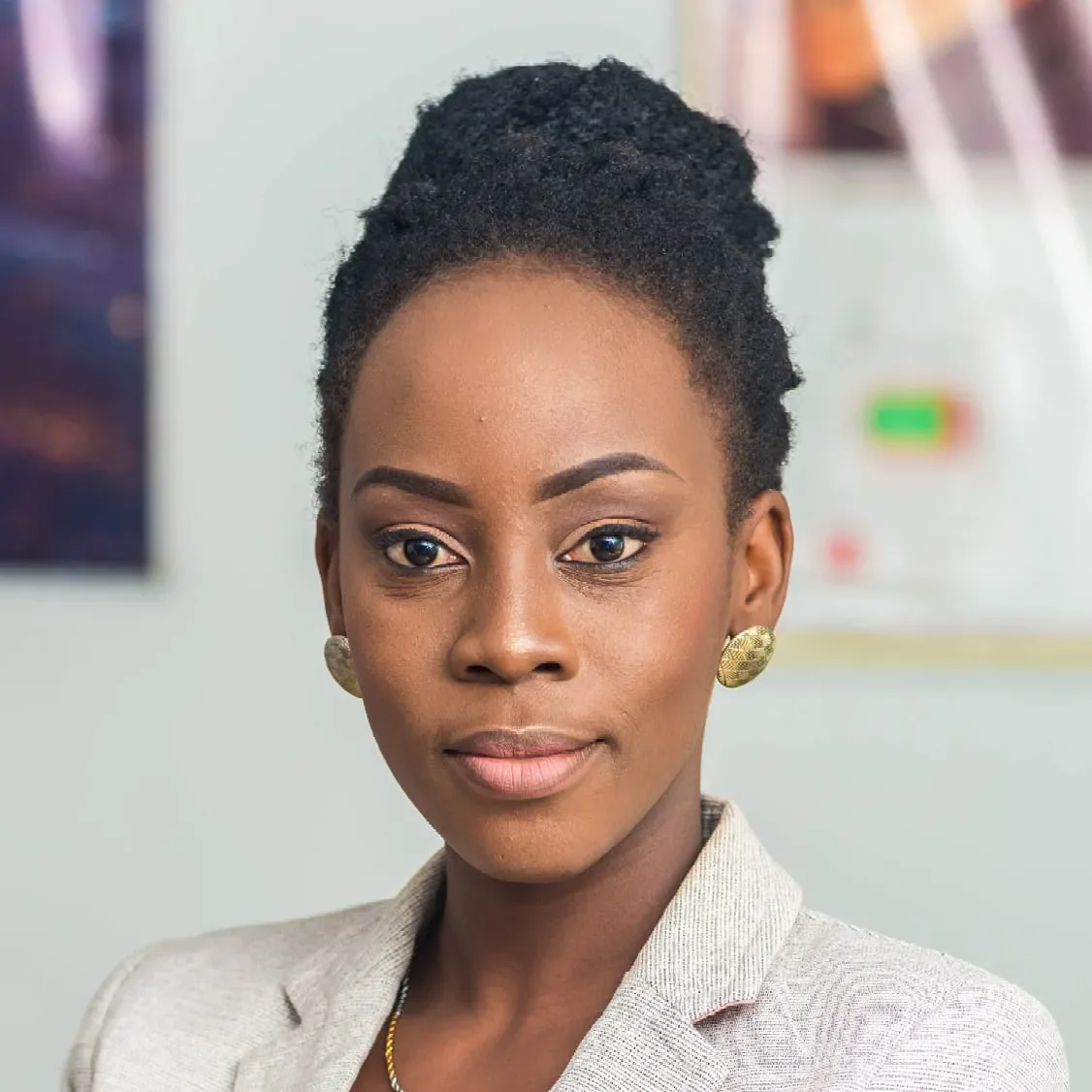 equipe-built-assets-femme-cadre