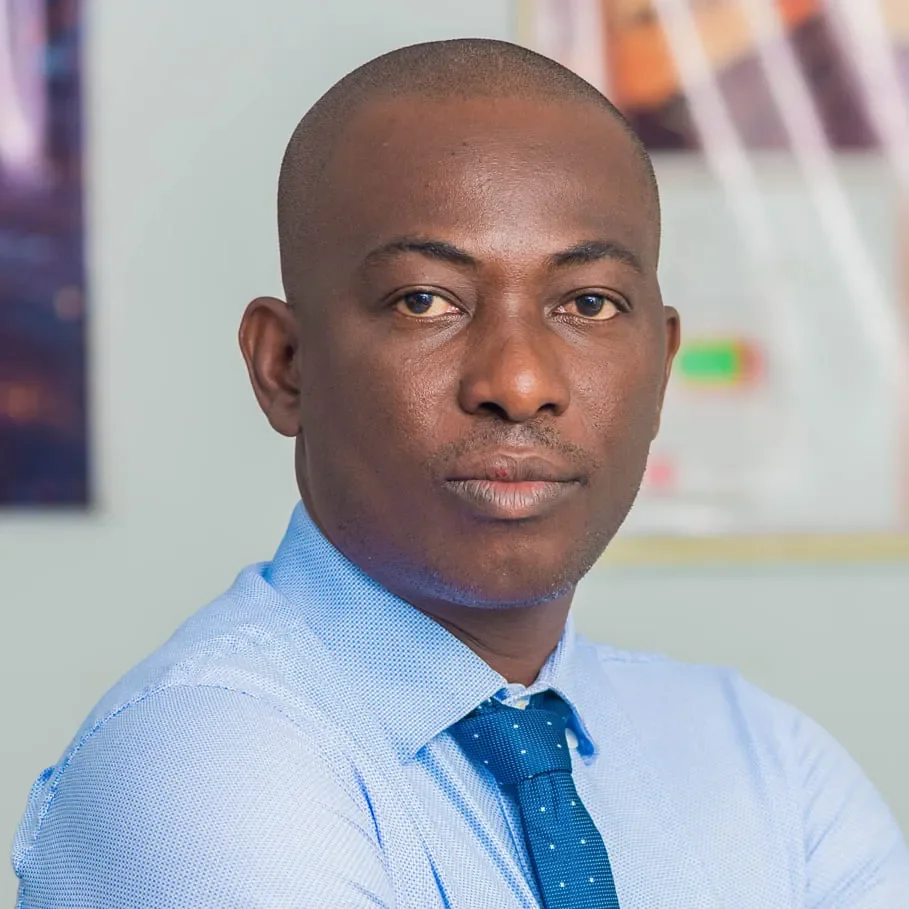 equipe-built-assets-homme-cadre2