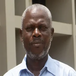 equipe-built-assets-homme-senior-245